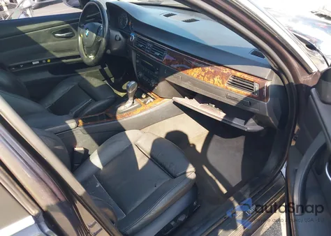 2006 BMW 330I из США, поврежденный, VIN WBAVB33586KR79141